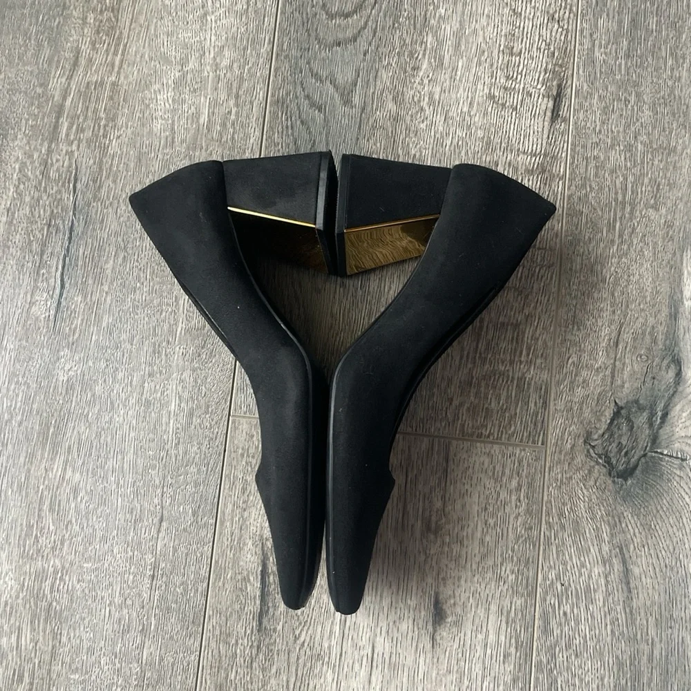 Zara Black Block Heel Shoes with Gold Accent
